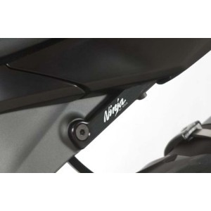 Soporte de escape con eliminador de estribera de pasajero EH0043BKA  R&G EH0043BKA