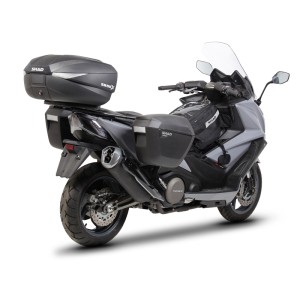 FIJACION PARA MALETA SUPERIOR KYMCO AK 550