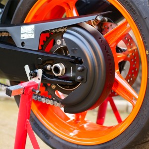 KTM 890 DUKE - Protector de cadena Noir