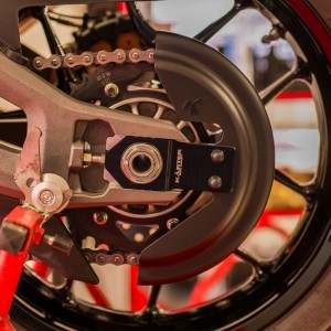 DUCATI PANIGALE V2/V2 S a partir de 2025 - Protector de cadena Negro