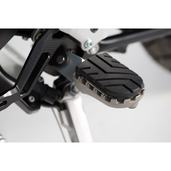 Kit reposapiés ION Triumph Tiger 800/ 900/ 1200, Scrambler 1200.