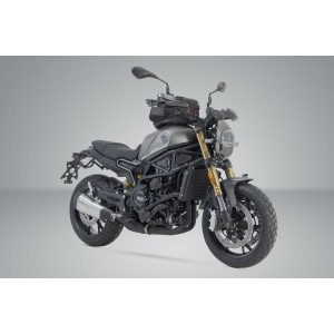 Soporte lateral derecho SLC Benelli Leoncino 800 (21-).