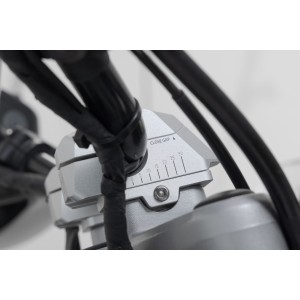 Acercador de manillar variable para Ø22 H-25mm. Colocación 5/10/15/20/25/30 mm. Plateado.