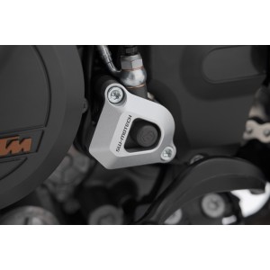 Protección para el cilindro receptor del embrague Plateado. Modelos KTM.