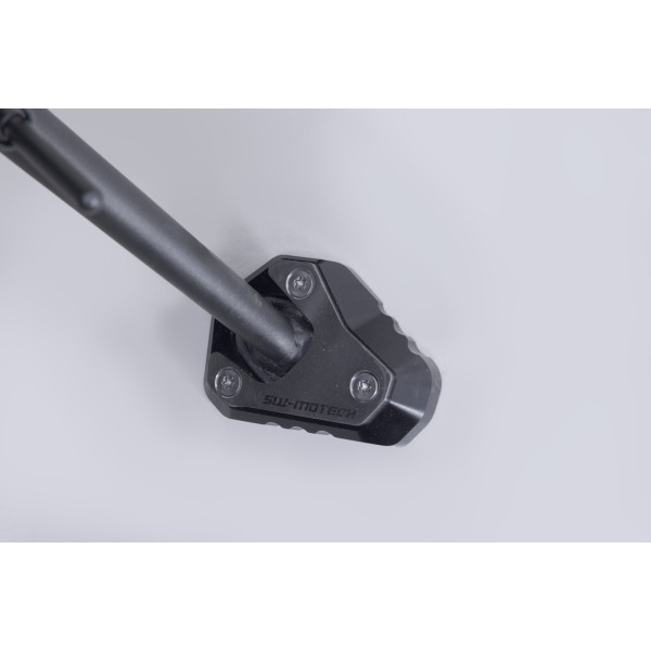 Extension para caballete lateral Negro/plateado. Versys 1000 (14-) / 1100 (24-).