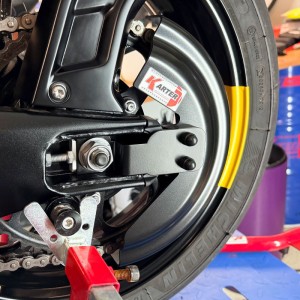 TRIUMPH TIGER SPORT 660 a partir de 2025 - Protector de cadena Karter Negro