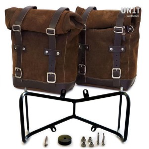Dos bolsos laterales en piel dividida + doble marco ninet simétrico