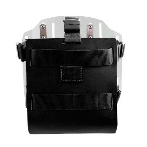 Porta bolsos en aluminio con frontal de cuero ajustable