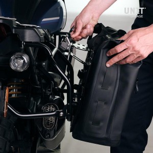 Dos bolsas laterales khali en tpu 35l - 45l + par de placas de aluminio con marcos triumph street scrambler
