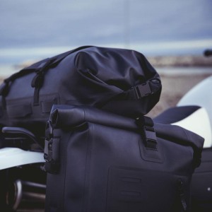 Bolso lateral khali de tpu + bastidor izquierdo royal enfield