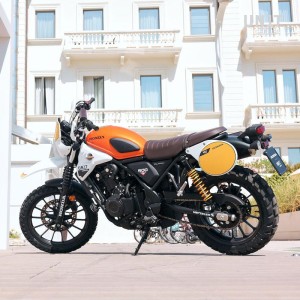 Adhesivo tapa lateral trasera honda cl