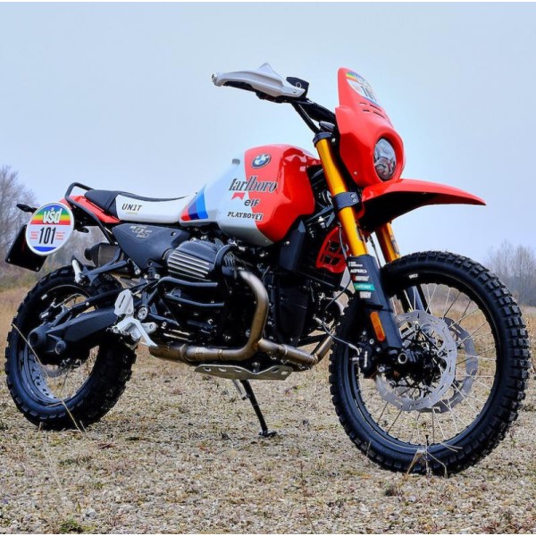 Colectores de escape de titanio akrapovic
