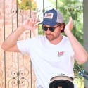 Gorra trucker box con logo azul de unitgarage