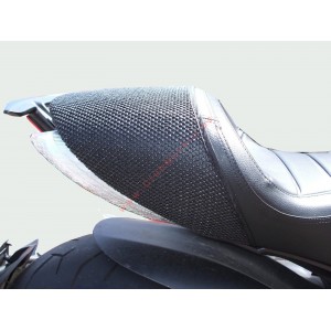 Malla antideslizante Triboseat para Ducati Diavel (2010 - 2018)