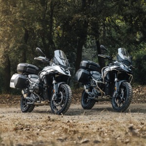 DEFENSAS SUPERIORES BMW R1300GS COLOR PLATA